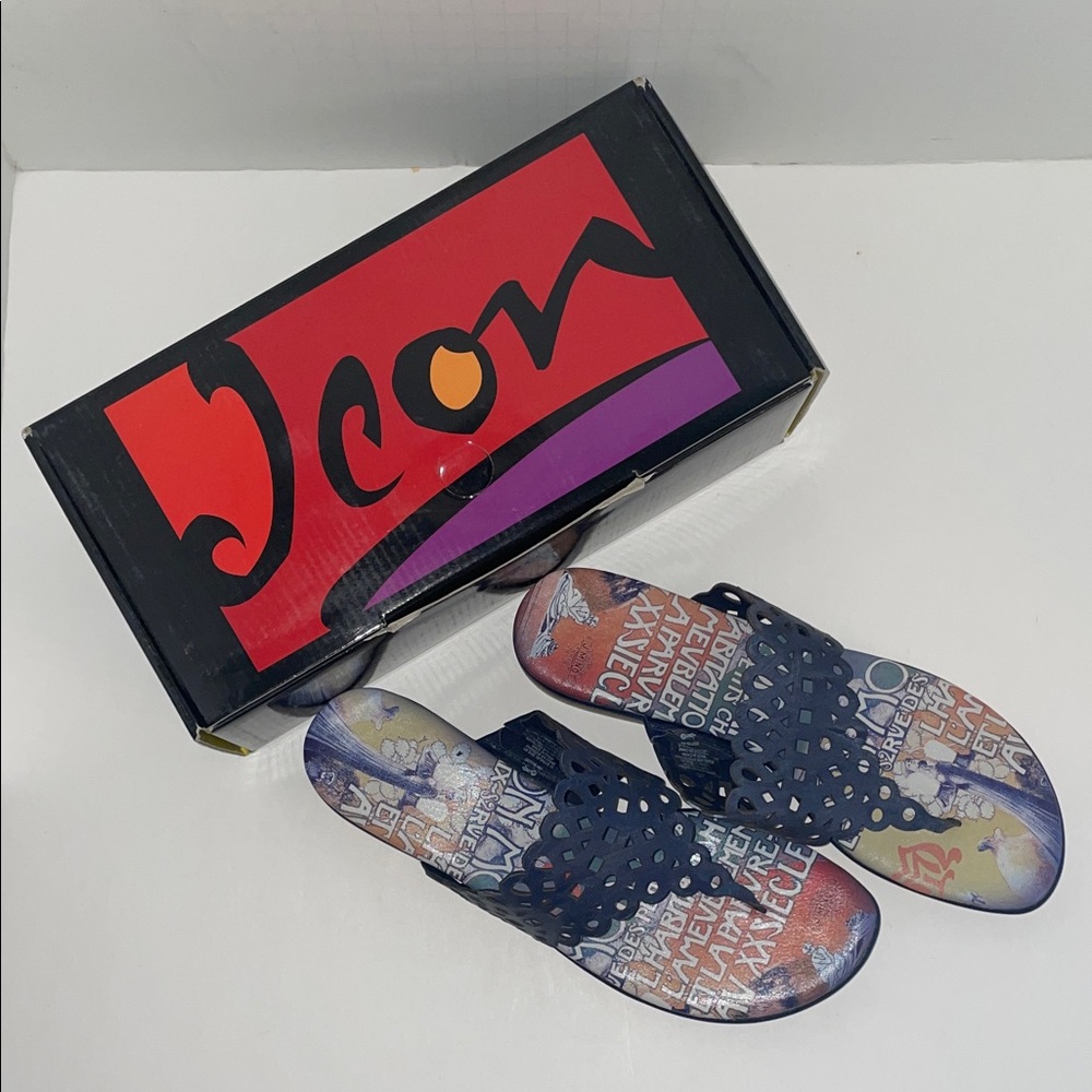 Icon DOTTIE Sandals with Artistic Design